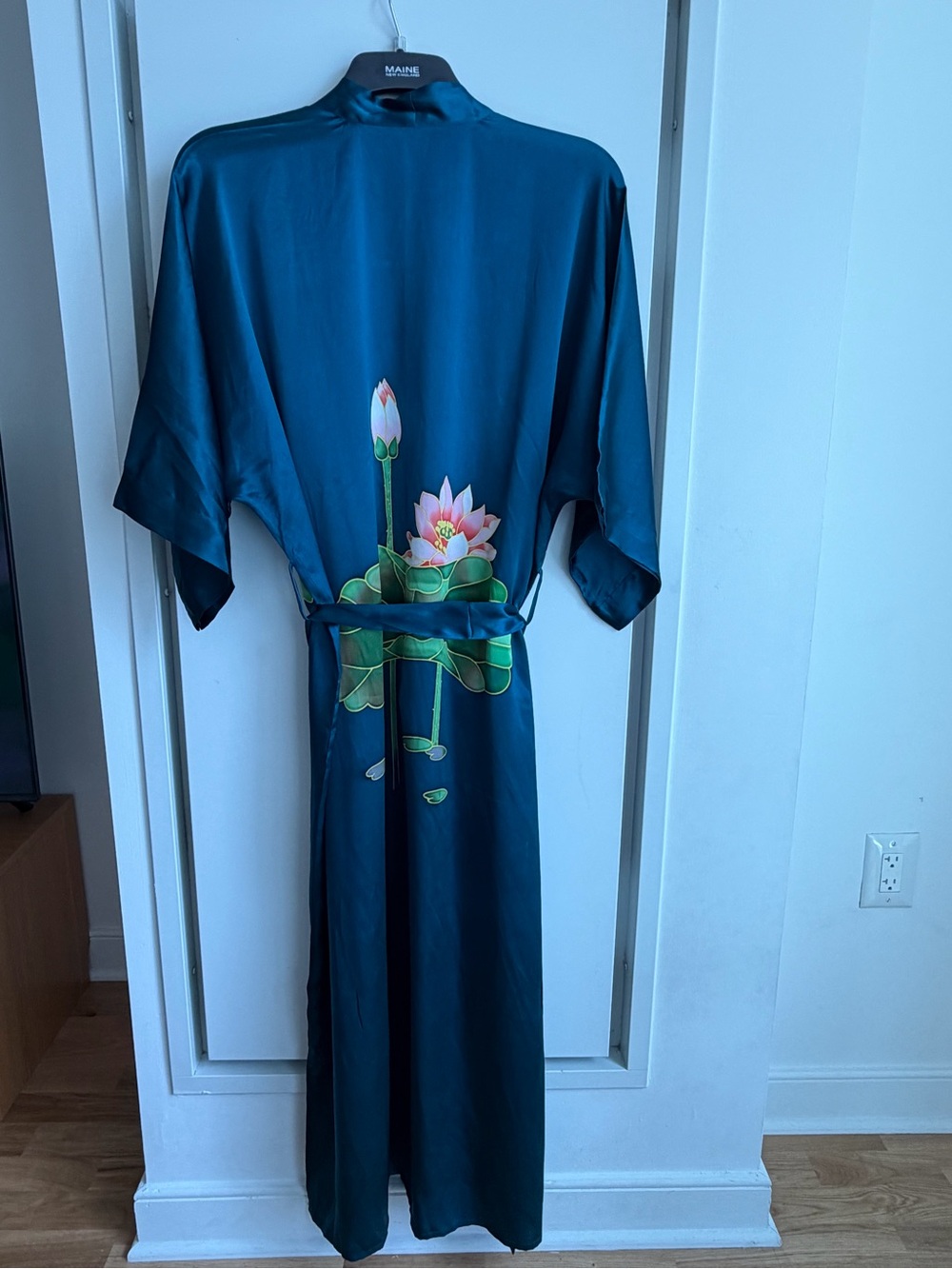100% Silk, Hand-painted Kimono Robe - Women Intimates & Sleepwear - Picture 5 of 12